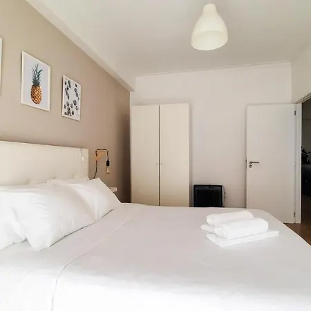 Lovely 2-bedroom - Near Center! Апартаменты *