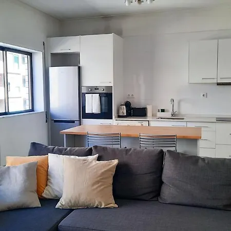 公寓 Lovely 2-bedroom - Near Center!