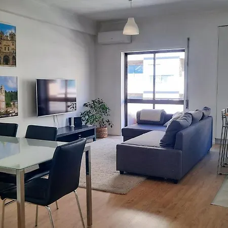 Lovely 2-bedroom - Near Center! Брага